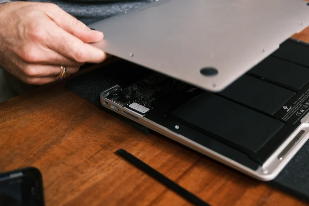 Notebook Bildschirm Reparieren - MacBook Pro Reparatur